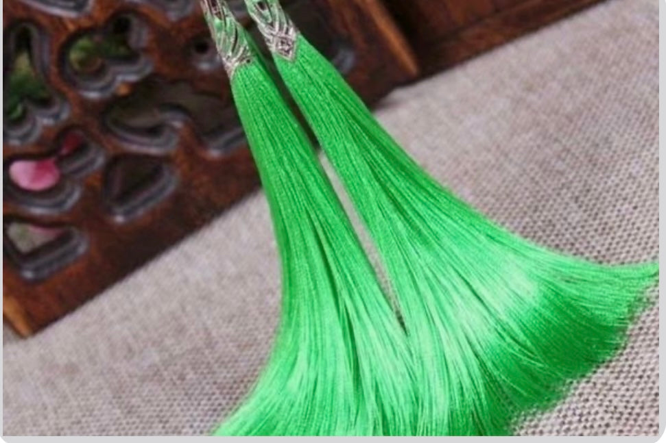 Elegant vintage pendant Earrings Green