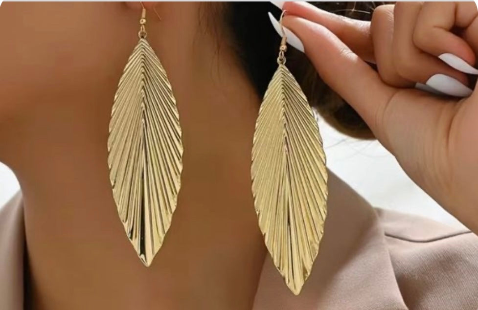Pair Golden Leaf Dangle Earrings, Textured Long vintage Style, Elegant Fashion.