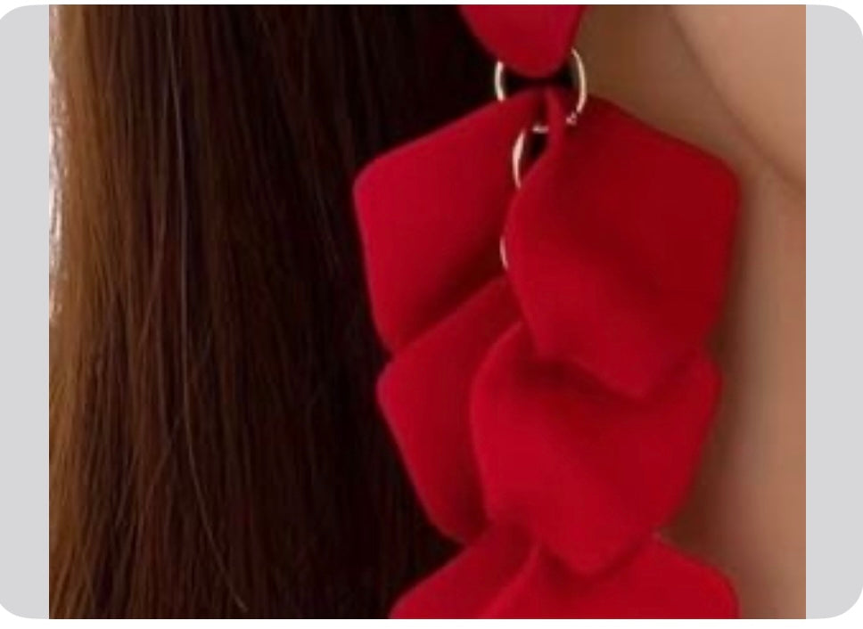 Red Gorgeous Trendy Long Earrings with a Vintage Floral Leaf Design